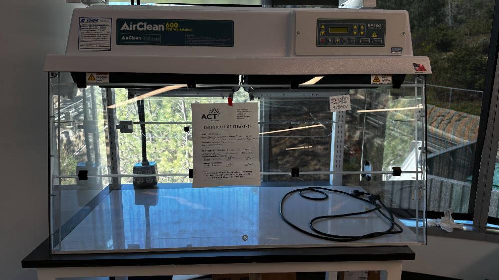 Image of AirClean 600 PCR Workstation